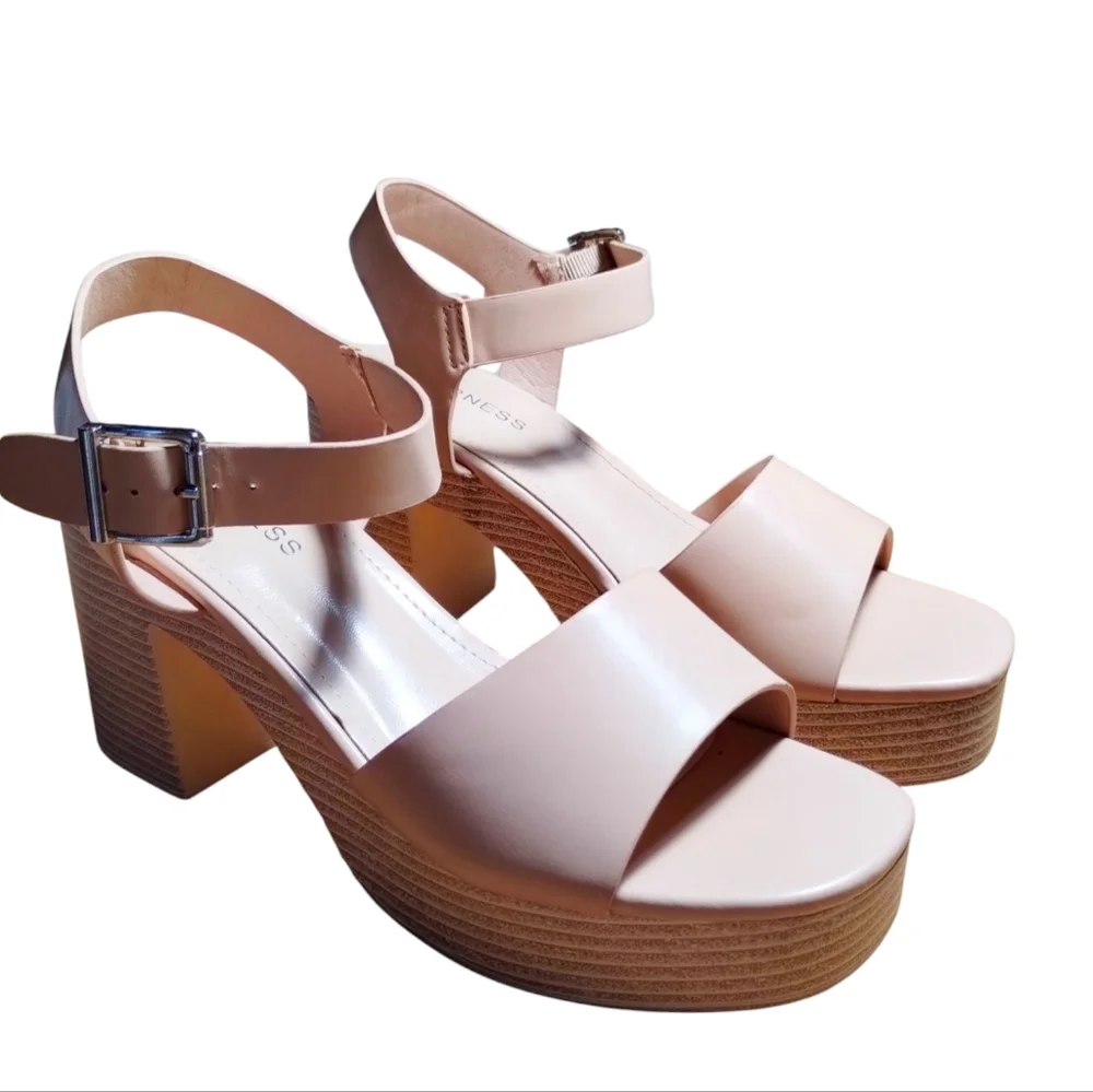 Berness Women's Platform Chunky Block Heel Sandals size 10 Dollcore Glamour Femi